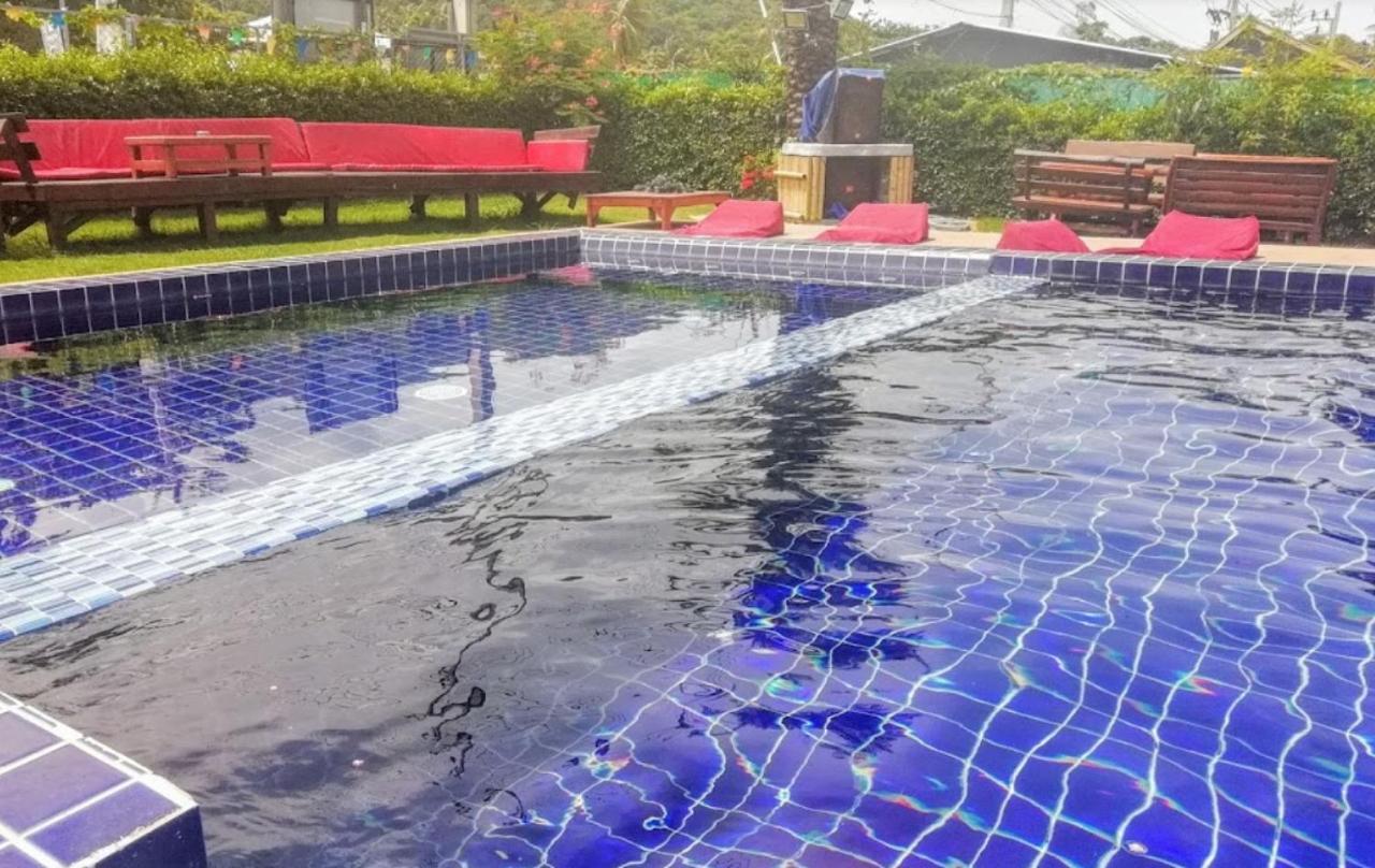 Wet! A Pool Party Hostel By Wild & Wandering Haad Rin Exterior photo